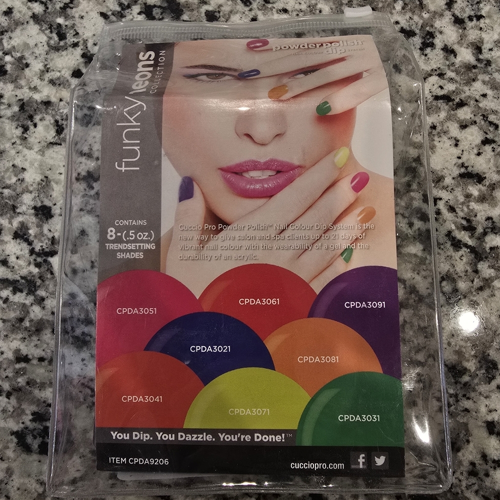 Cuccio Nail Dip Powder Set - NEW